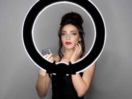Ring Light Photography: Using a Ring Light For Portraits & Photos